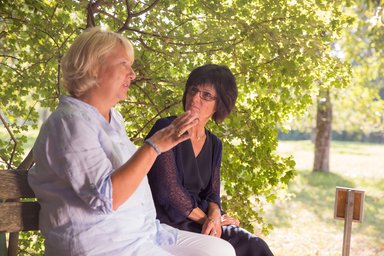 Ein Gespräch im Rahmen der Co-Therapie in der Psychosomatischen Klinik Kloster Dießen